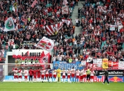 球队连续胜利，冲击联赛冠军榜首的简单介绍